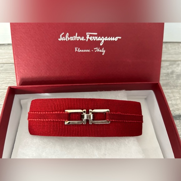 Authentic Vintage Salvatore Ferragamo Gancini Plate Hair Clip - Picture 1 of 4